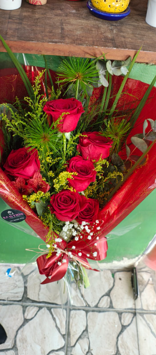 Buquê 6 Rosas view 2